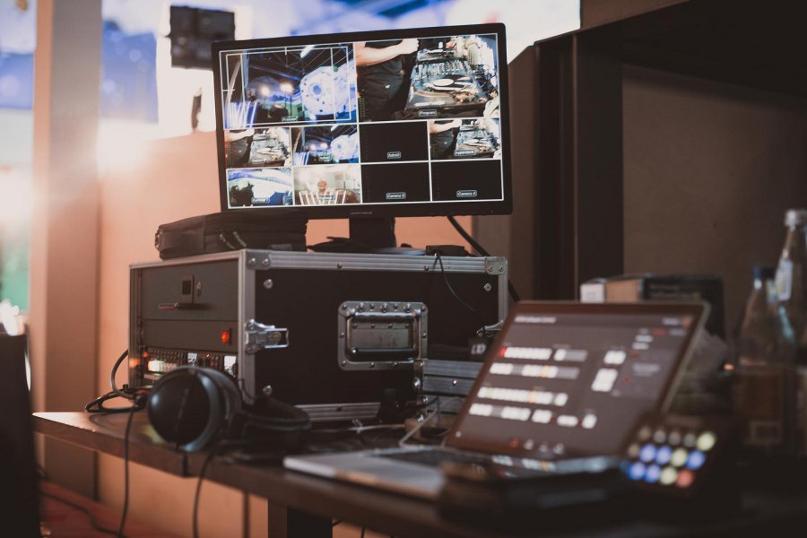 SickPictures_Livestream